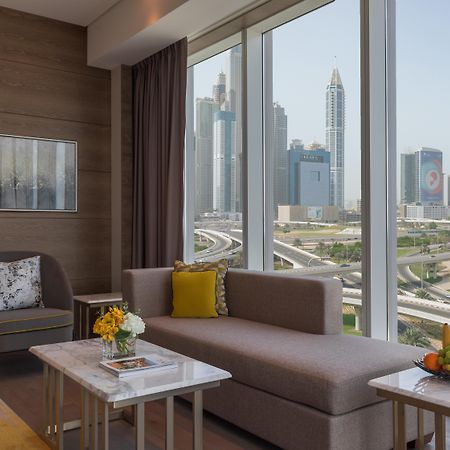 Taj Jumeirah Lakes Towers Dubai Exteriör bild